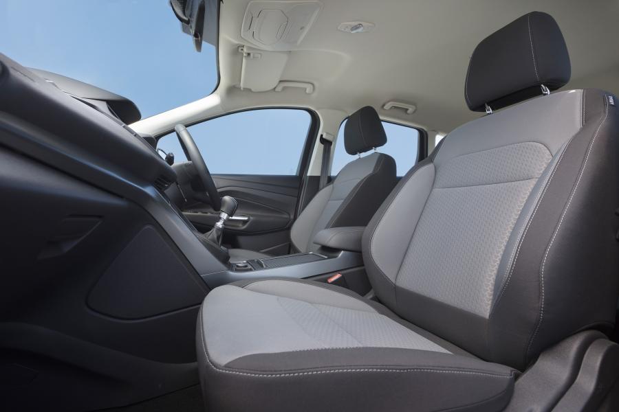 Интерьер Ford Escape Ambinente 2016 года  (AU) (фото 13 из 14)